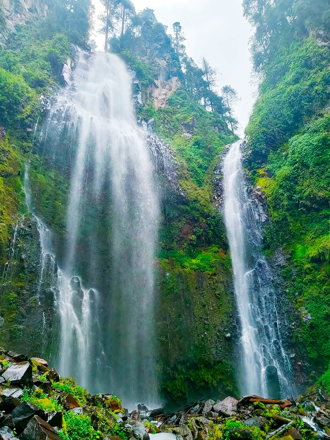 cascada los diamantes